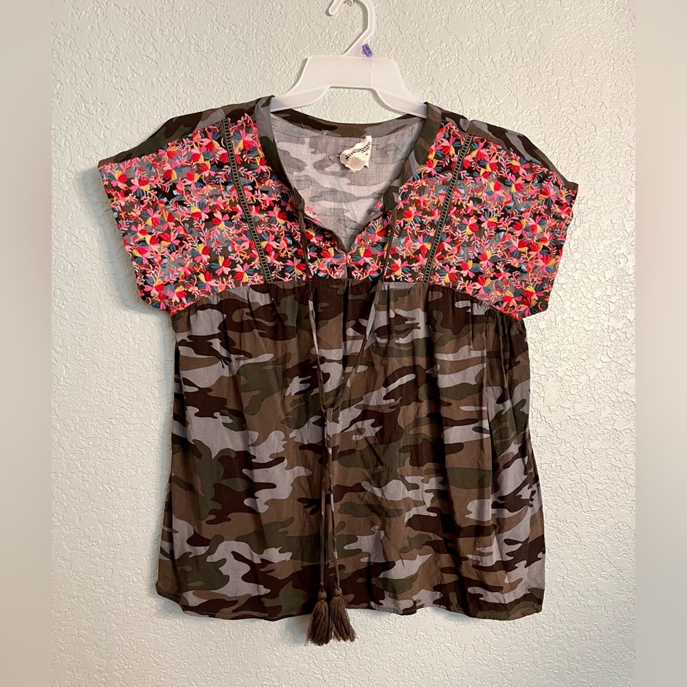 Savanna Jane Top Size Medium